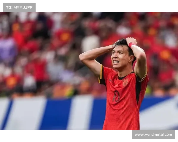 重庆龙兴足球场燃爆中国红！5 万球迷热血沸腾，王钰栋点球绝杀点燃山城狂欢夜